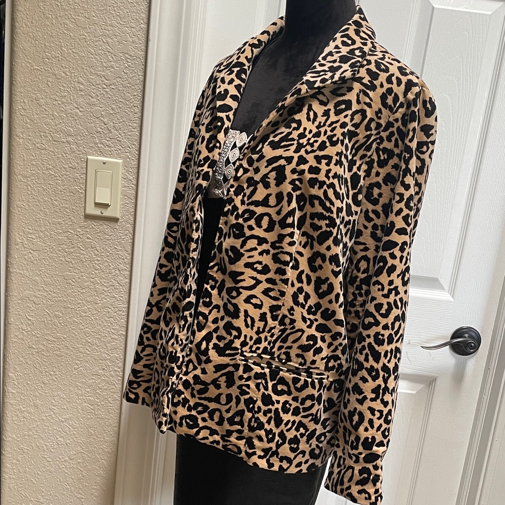 Chico's Size 3 Cheetah  Blazer